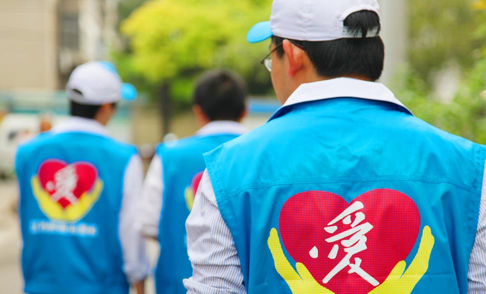 Lunan Pharmaceutical won the 13th Public Welfare Festival corporate social responsibility industry model award