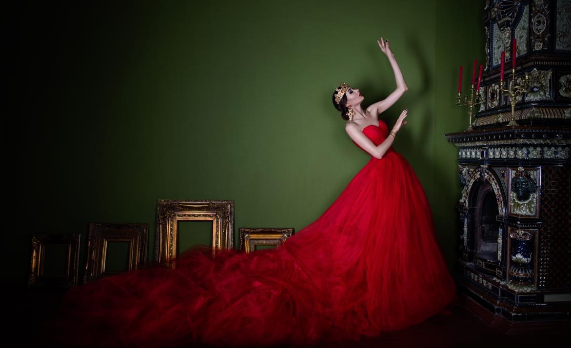 Traditional clothing: light luxury fashion national style charm, interpretation of the elegant legend of the three-year imperial capital