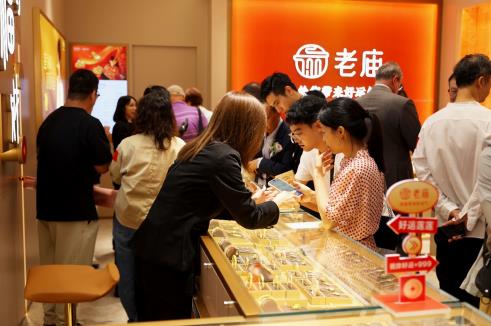 Lao Miao Hai Hai tells Chinese stories with the culture of good fortune from the East